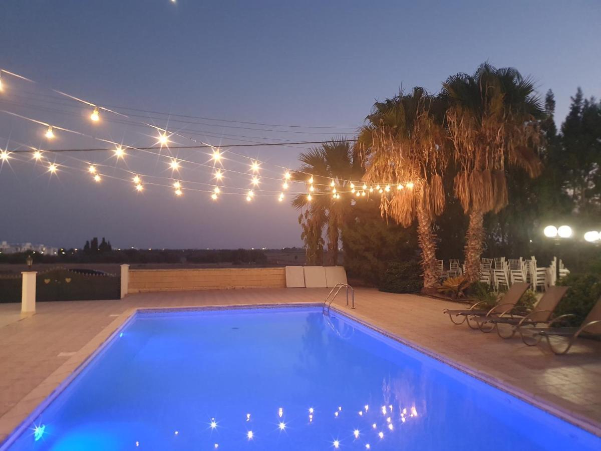 Villa Mansion 12 à Larnaca Extérieur photo