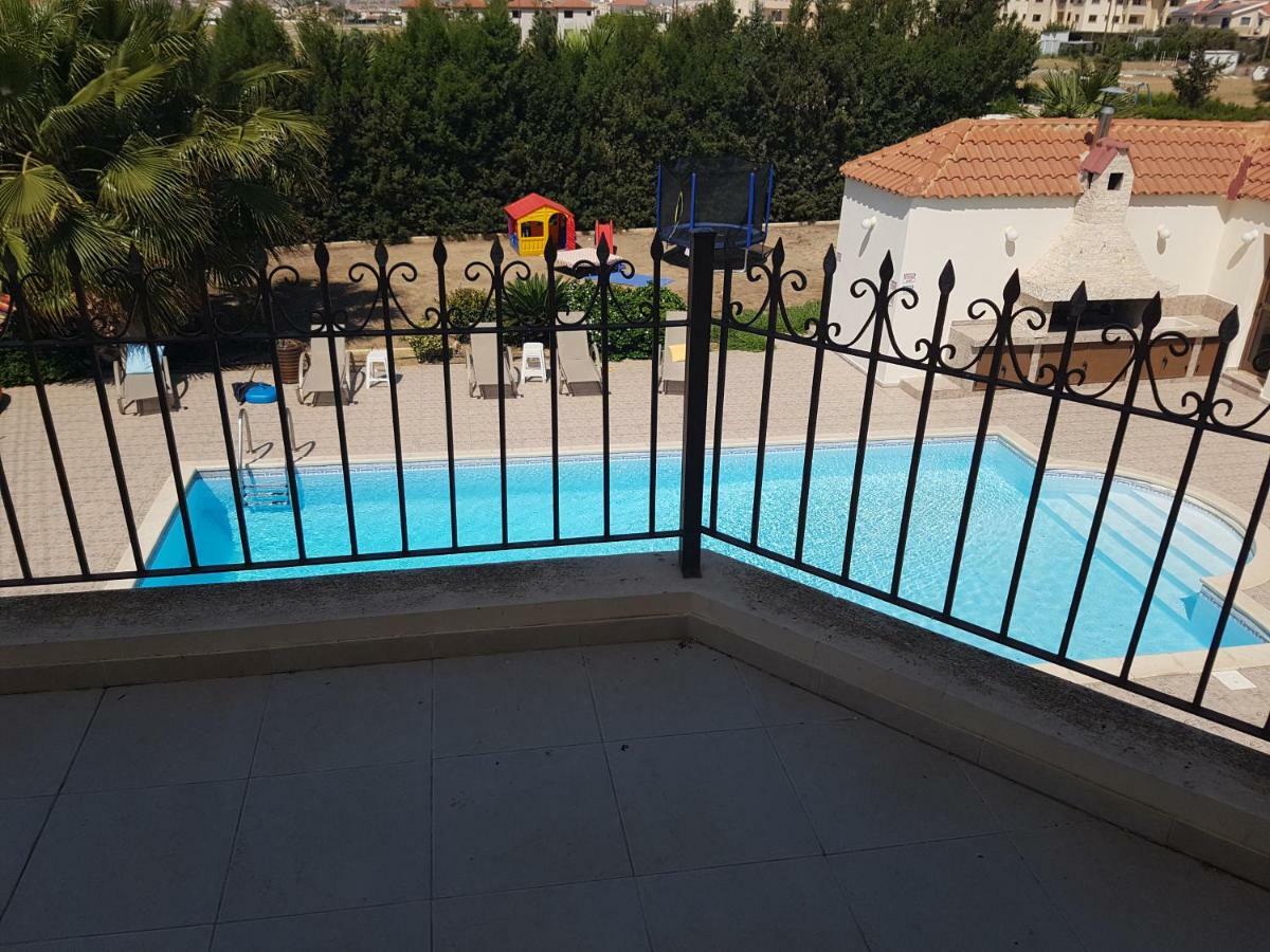 Villa Mansion 12 à Larnaca Extérieur photo