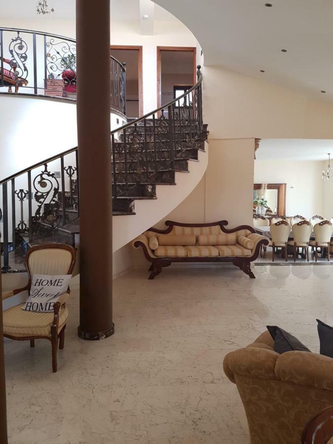 Villa Mansion 12 à Larnaca Extérieur photo