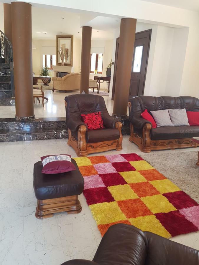 Villa Mansion 12 à Larnaca Extérieur photo