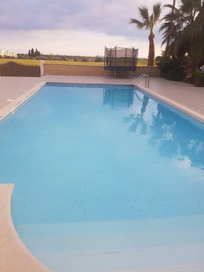 Villa Mansion 12 à Larnaca Extérieur photo