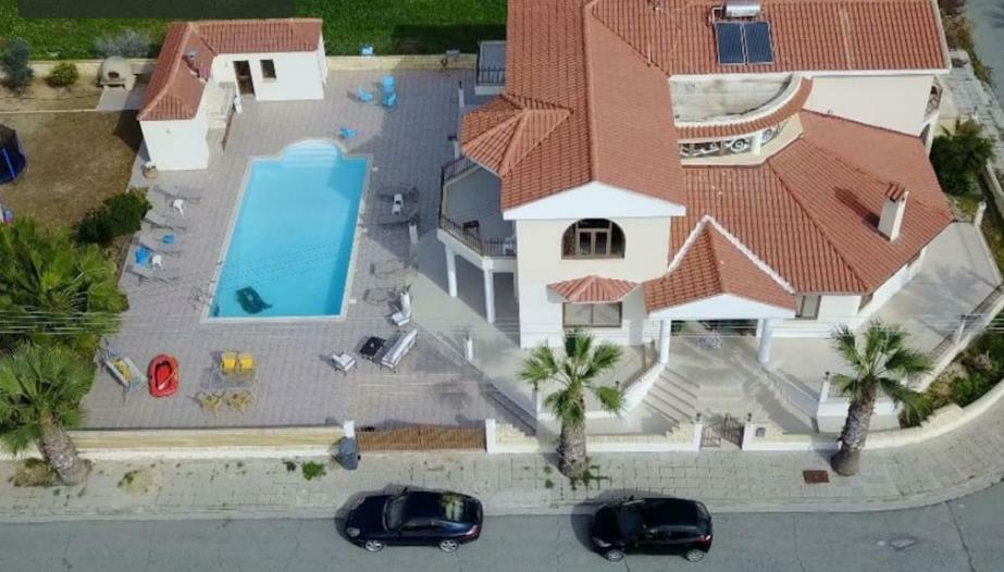 Villa Mansion 12 à Larnaca Extérieur photo